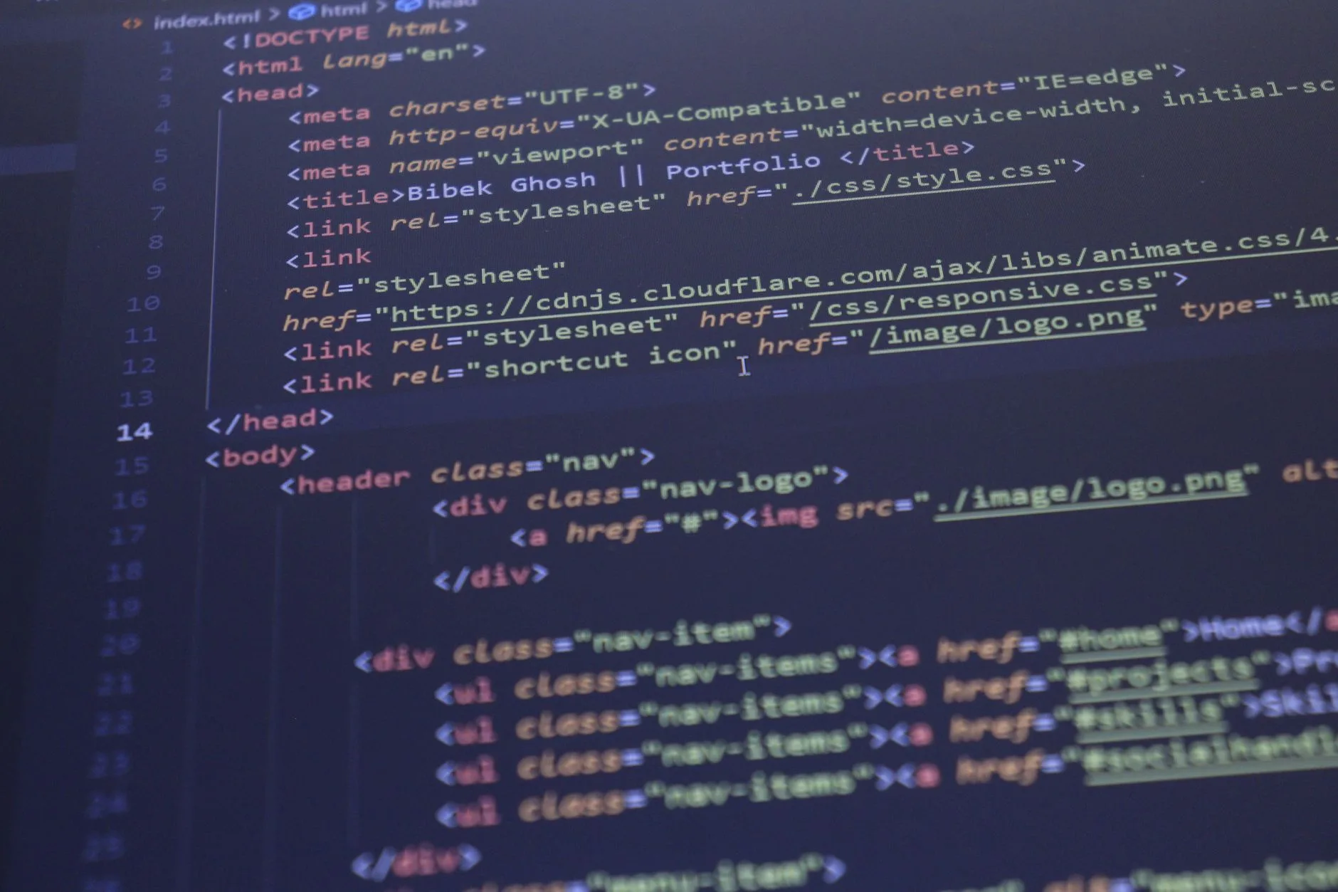 Web Tasarımı Kodlama Dünyasına İlk Adım: Dijital Kimliğini İnşa Etme Rehberi